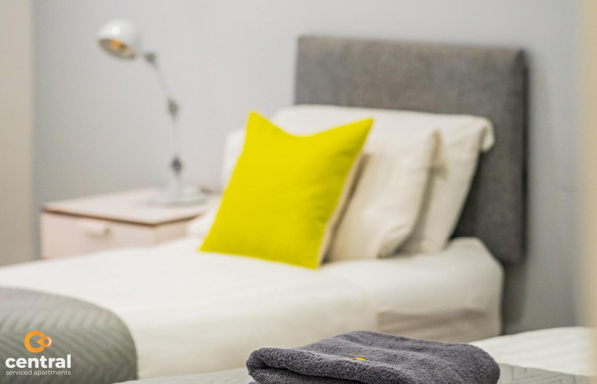 Central Serviced Apartments - 2 Bedroom - Walk Away From City Centre & Universities - Sleeps 4 - 1 X Double 2 X Single - Smart Tvs In All Rooms - Short Term Stays Welcome - Walk Away From Train & Bus Station - Preferred Location For Short Stay In Dun دندي المظهر الخارجي الصورة